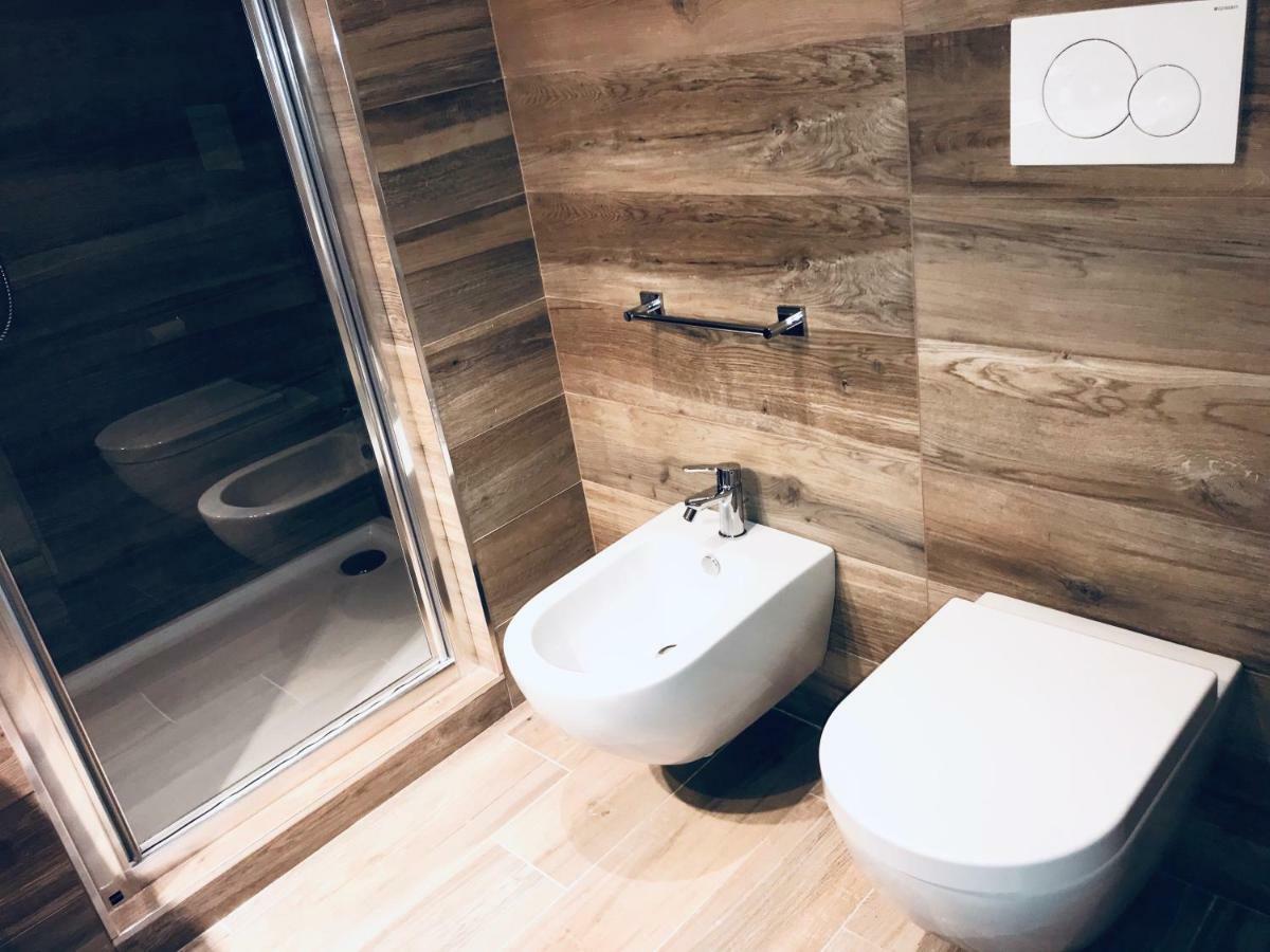 Bellhome 3 - Elegante Appartamento Nel Centro Di Bari Ngoại thất bức ảnh