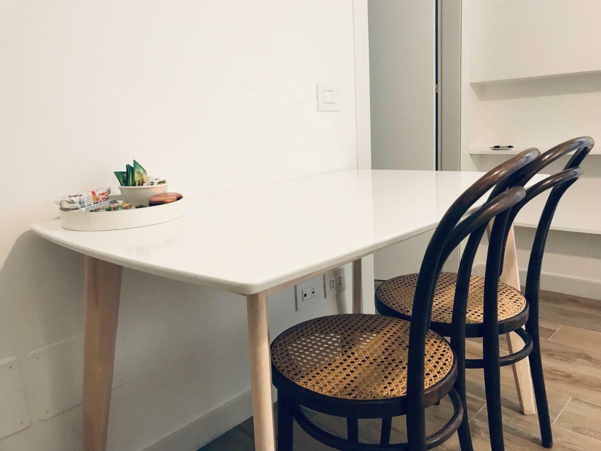Bellhome 3 - Elegante Appartamento Nel Centro Di Bari Ngoại thất bức ảnh